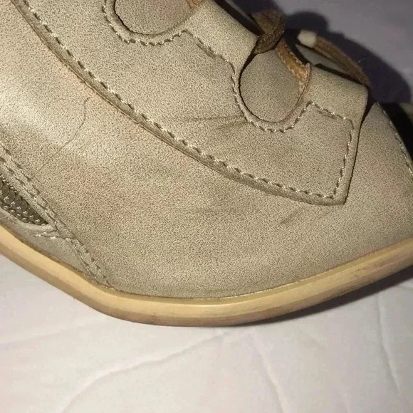 Very Volatile Tie Up Peep Toe Size 9 - Picture 8 of 8